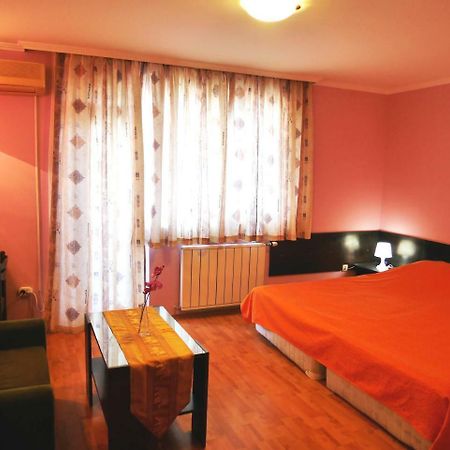 Guest House Yanina Varna Exterior photo
