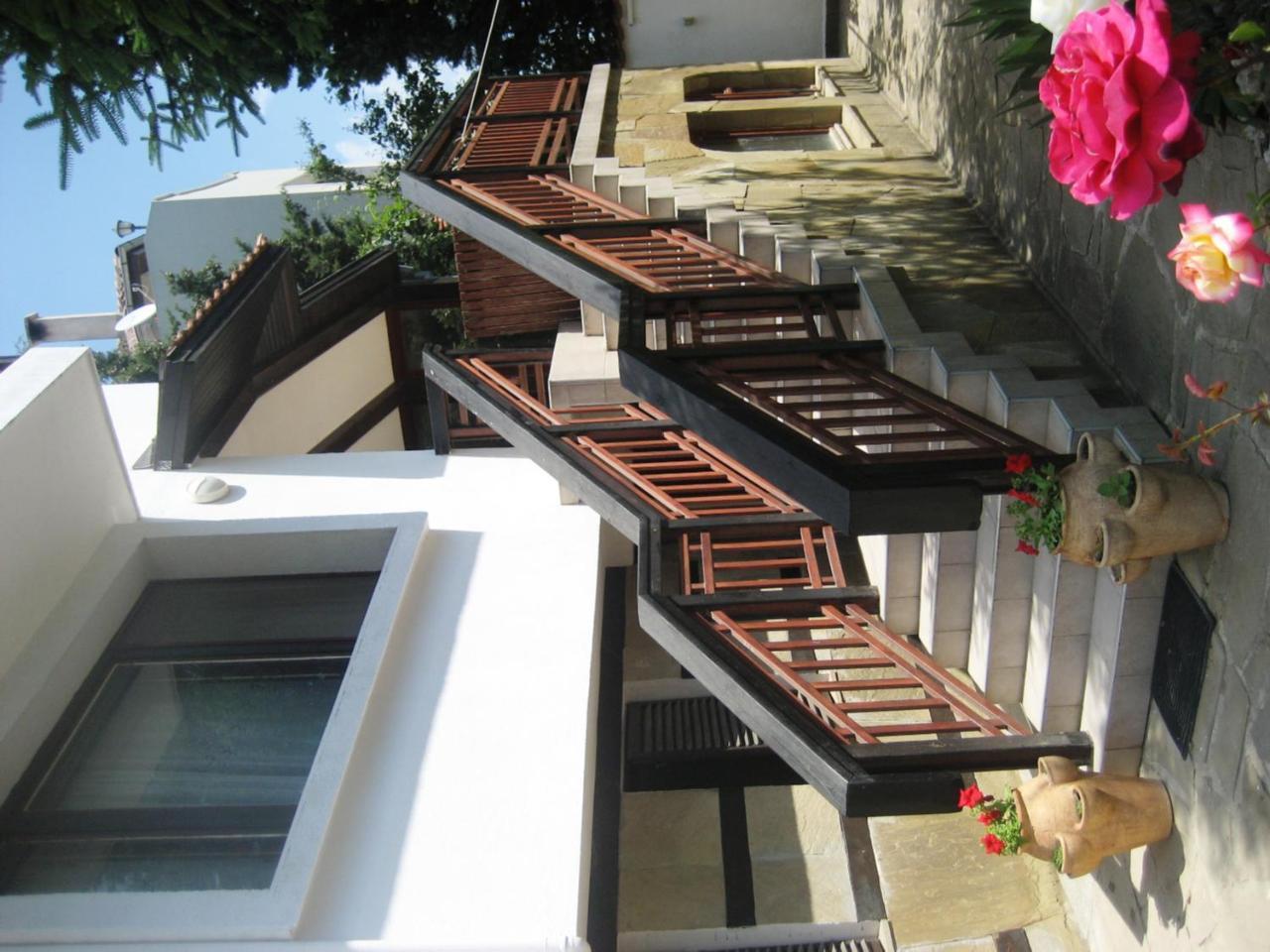 Guest House Yanina Varna Exterior photo