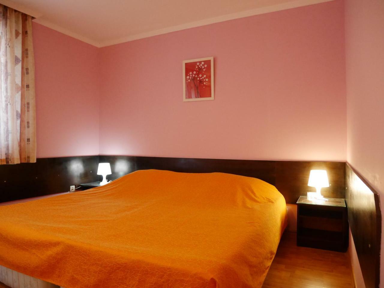 Guest House Yanina Varna Exterior photo